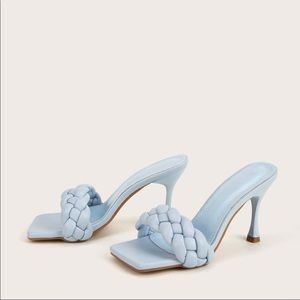 Gorgeous on Trend Braid heels